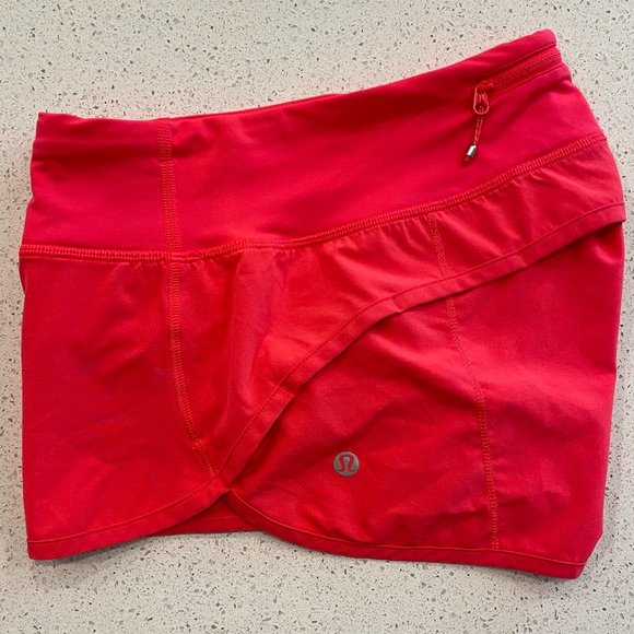 lululemon athletica Pants - EUC lululemon Speed Short 2.5"